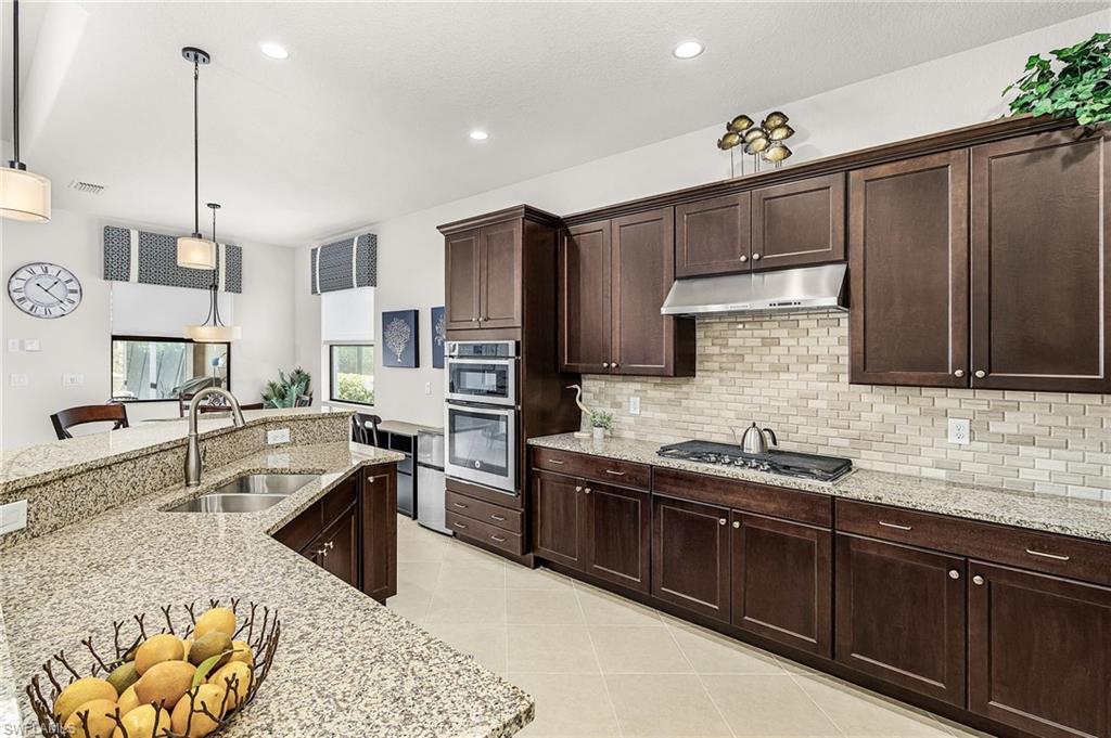 CORDOVA AT SPANISH WELLS - Residential