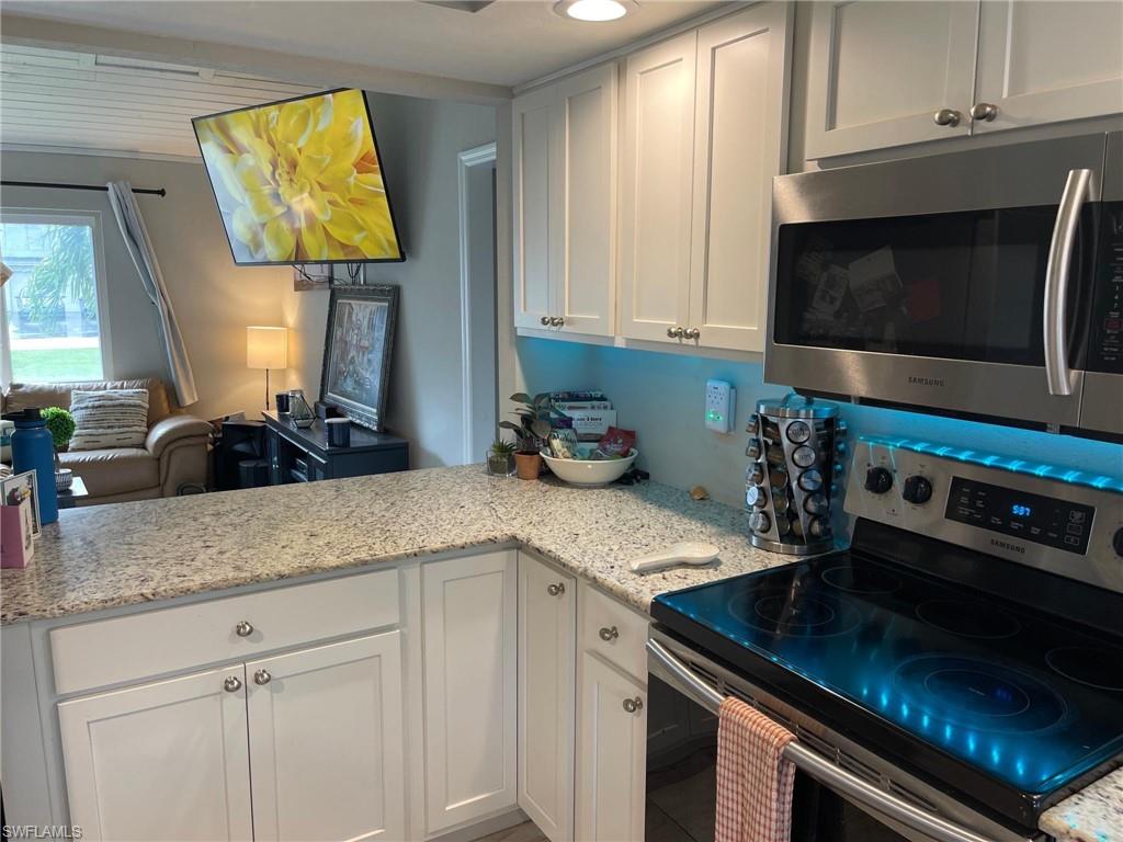 SAN CARLOS PARK - Residential