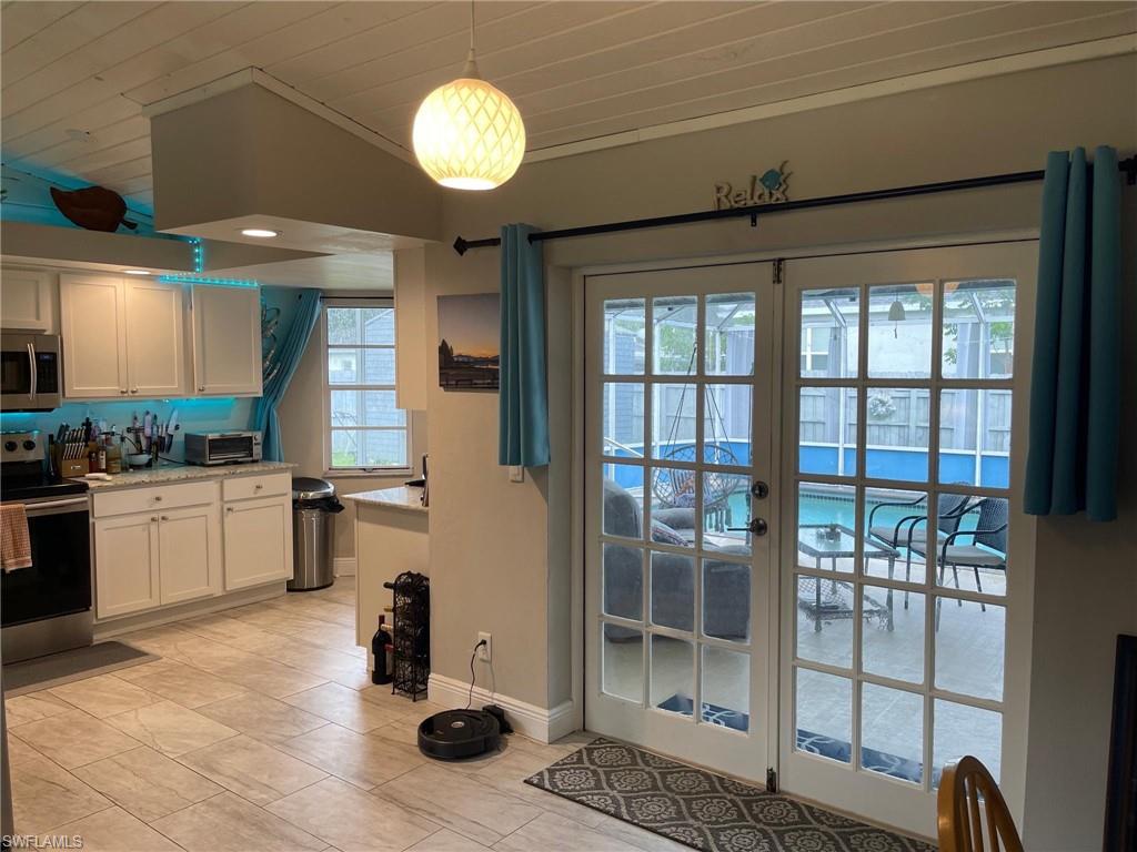 SAN CARLOS PARK - Residential