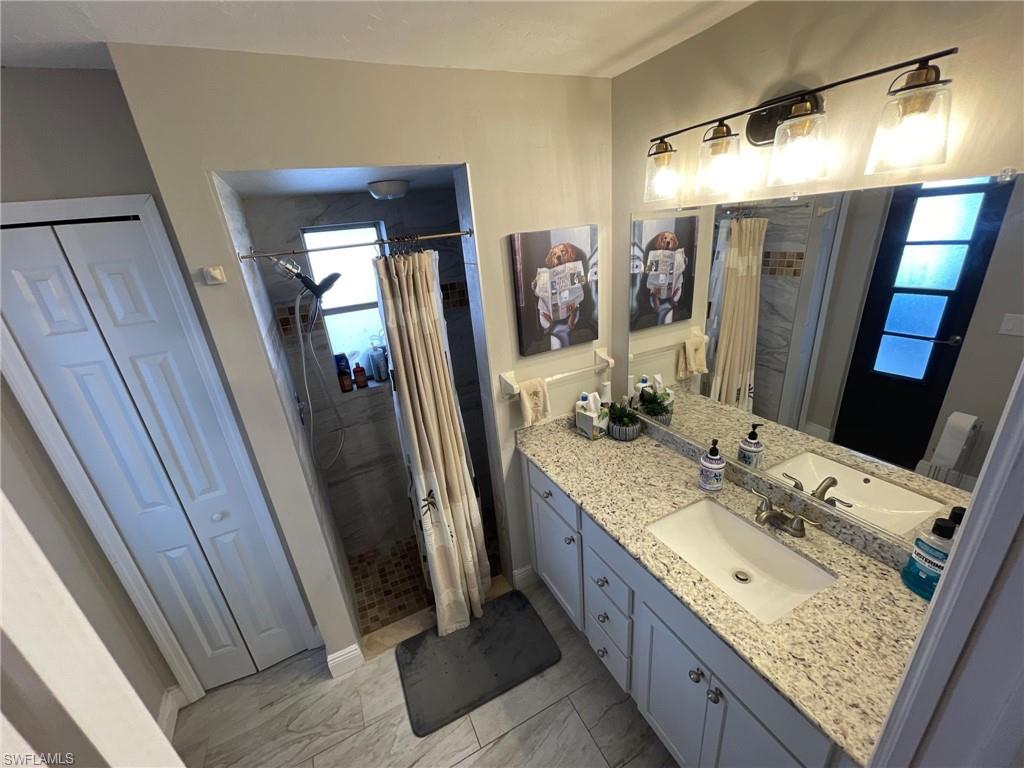 SAN CARLOS PARK - Residential