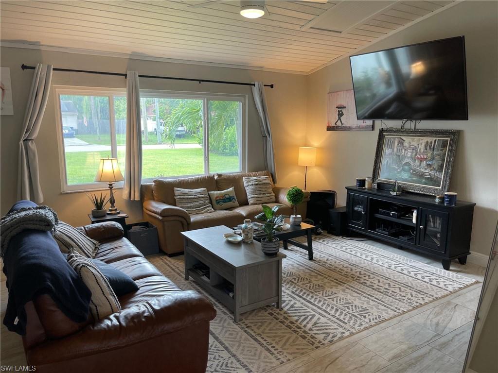 SAN CARLOS PARK - Residential