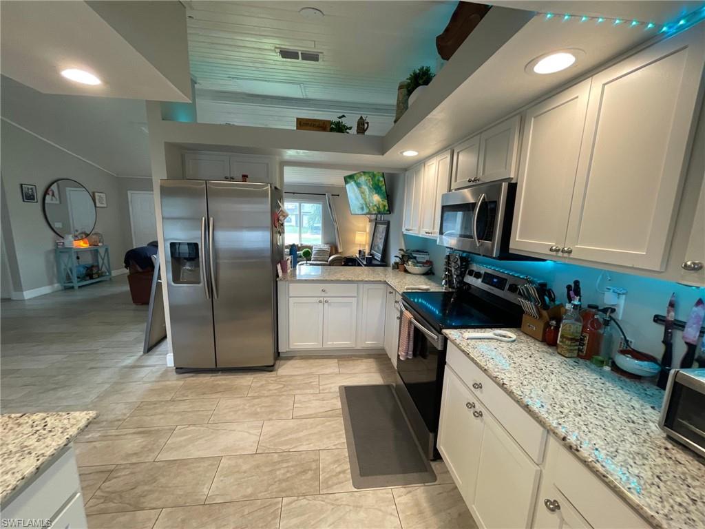 SAN CARLOS PARK - Residential