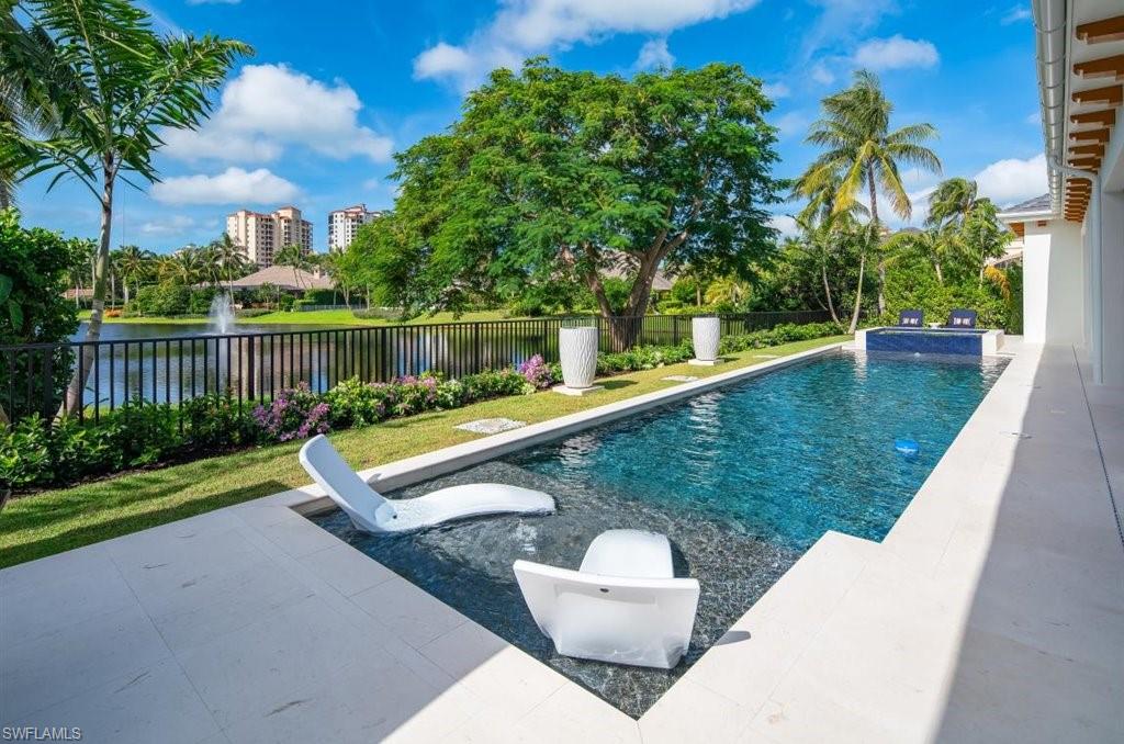 BAY COLONY SHORES - Residential