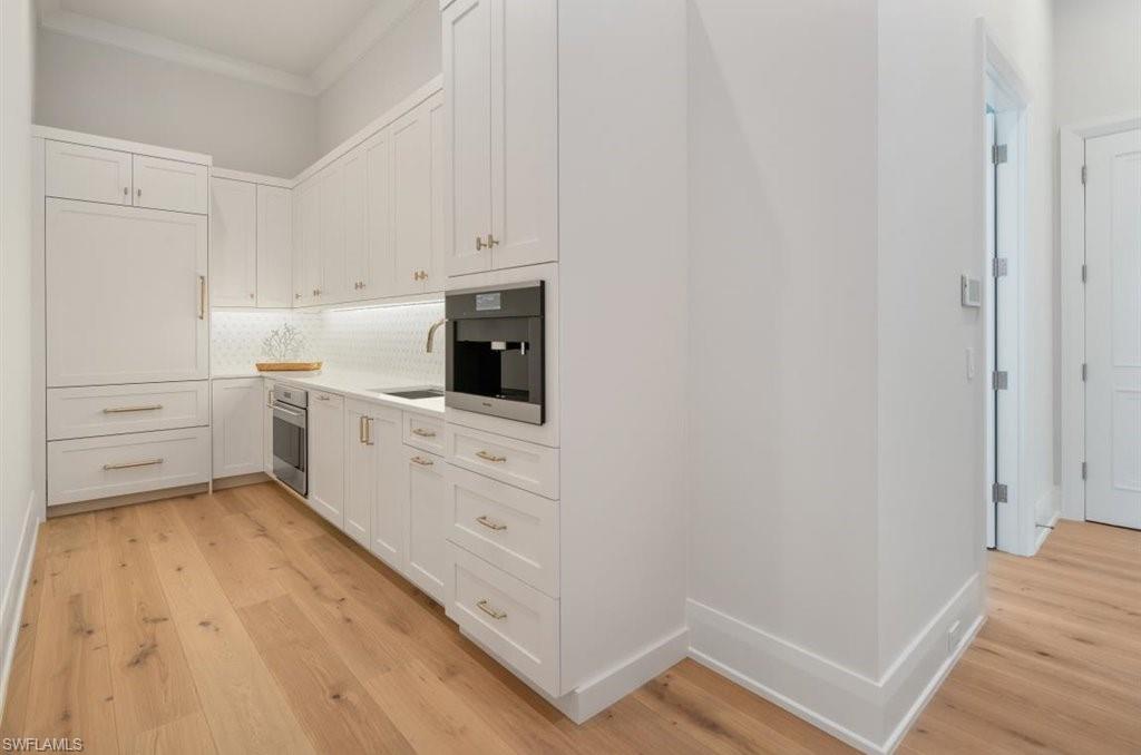 BAY COLONY SHORES - Residential