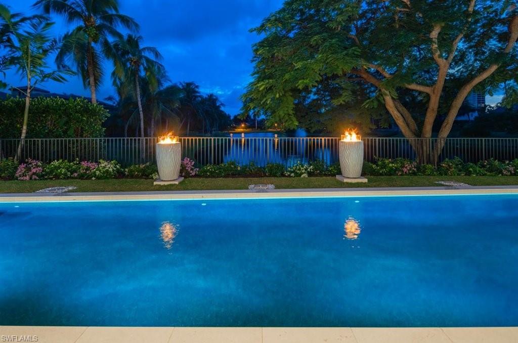 BAY COLONY SHORES - Residential