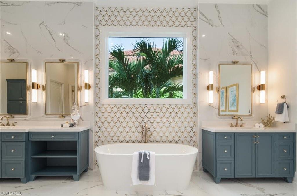 BAY COLONY SHORES - Residential