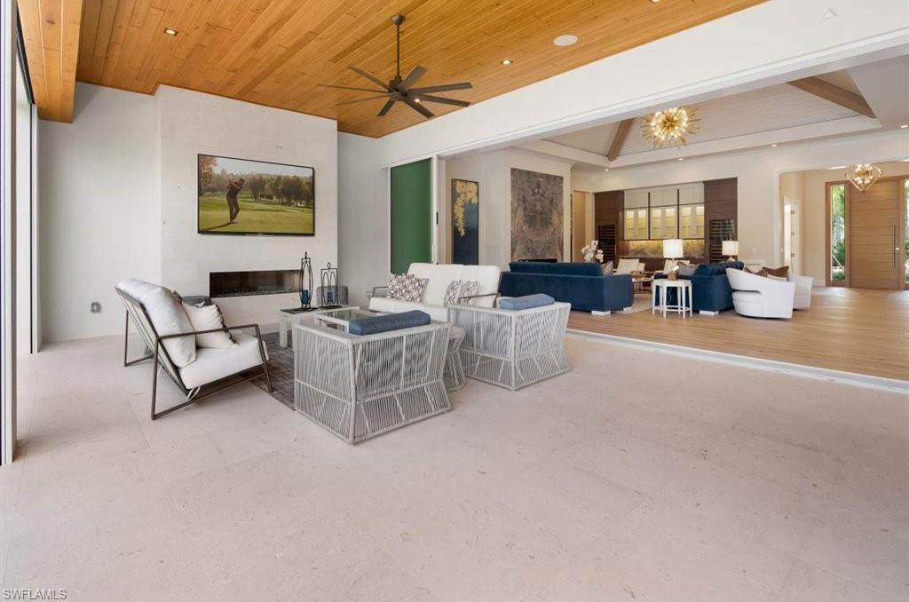 BAY COLONY SHORES - Residential