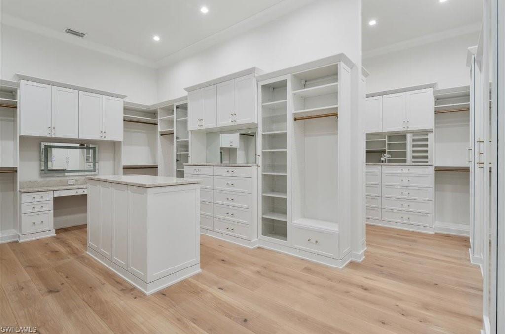 BAY COLONY SHORES - Residential