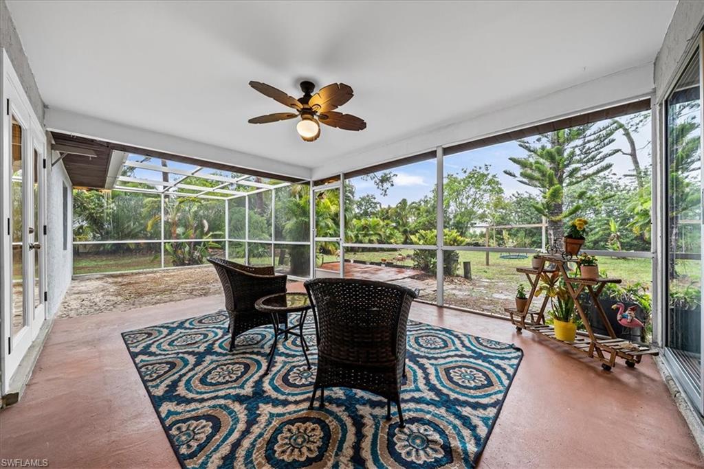 SAN CARLOS PARK - Residential