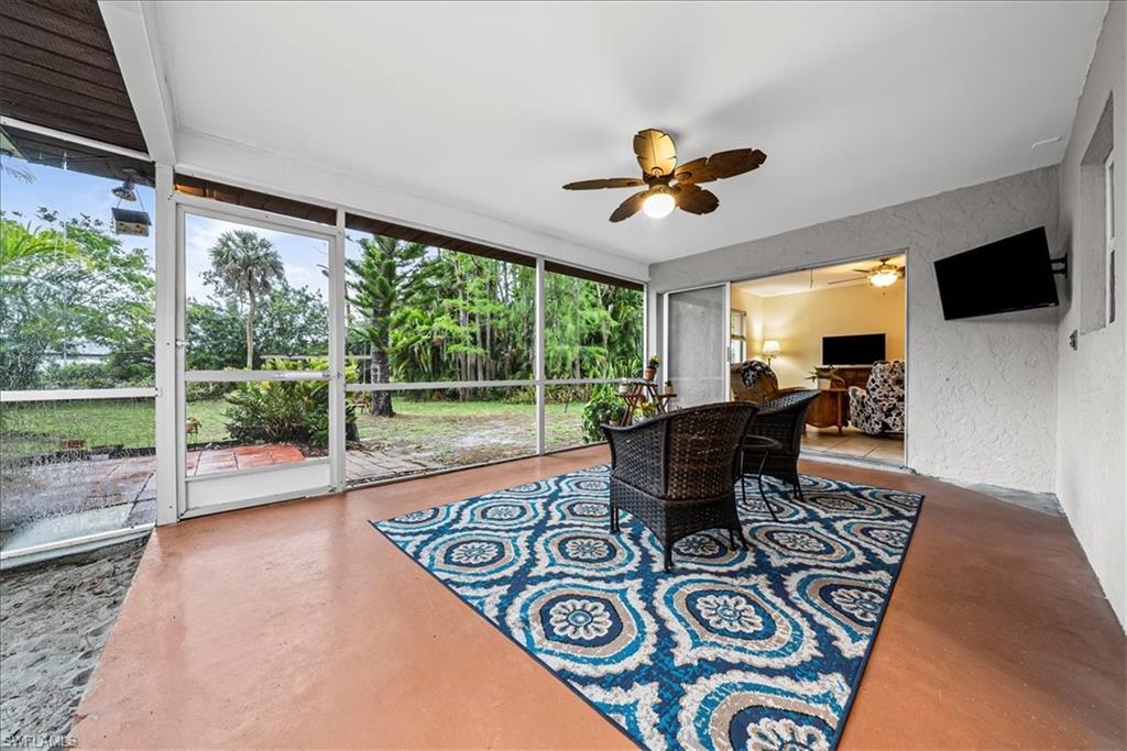 SAN CARLOS PARK - Residential