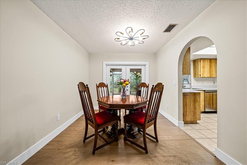 SAN CARLOS PARK - Residential