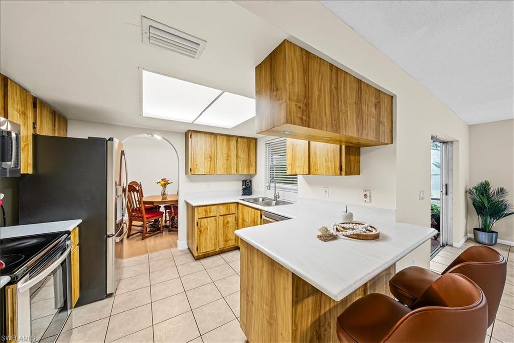 SAN CARLOS PARK - Residential