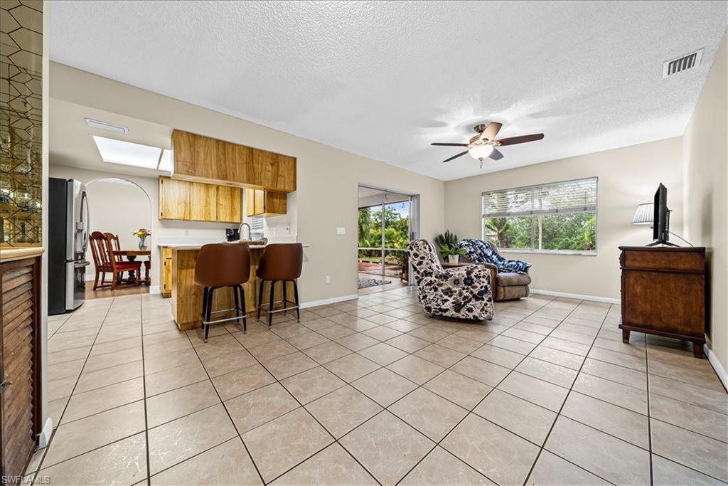 SAN CARLOS PARK - Residential