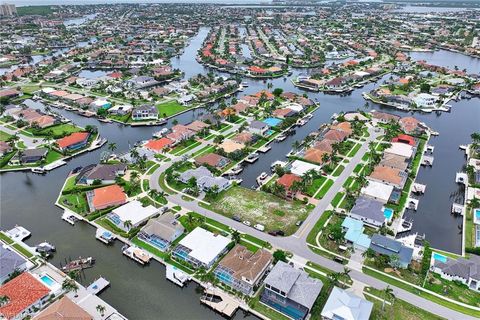 A home in MARCO ISLAND