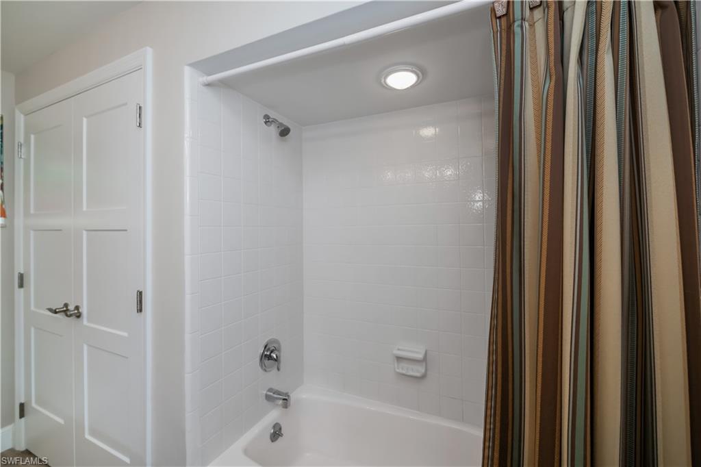 LOCHMOOR - Residential