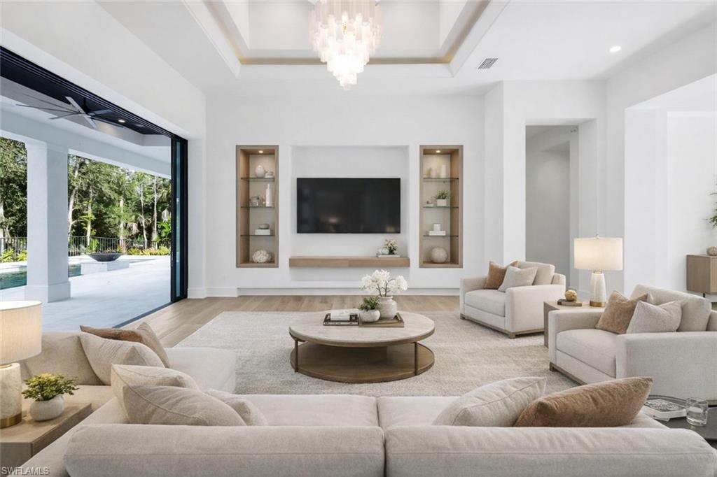 QUAIL WEST - Residential