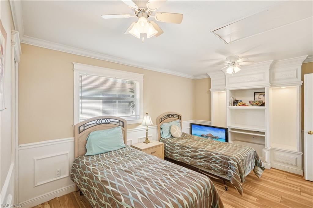 NAPLES PARK - Residential