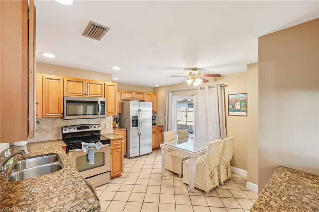 NAPLES PARK - Residential