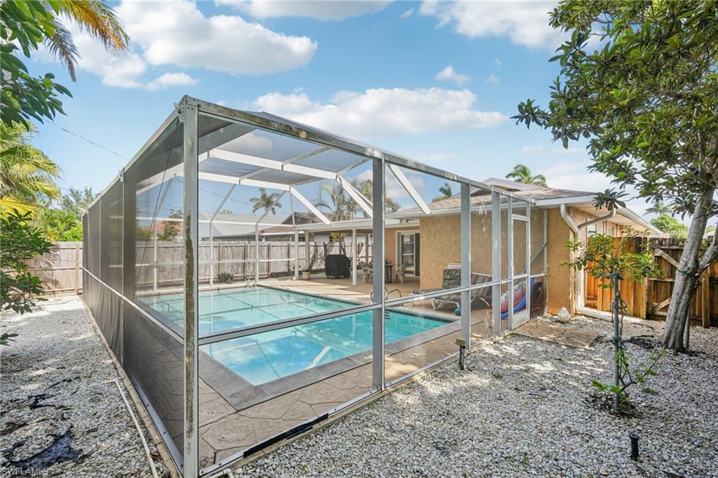 NAPLES PARK - Residential