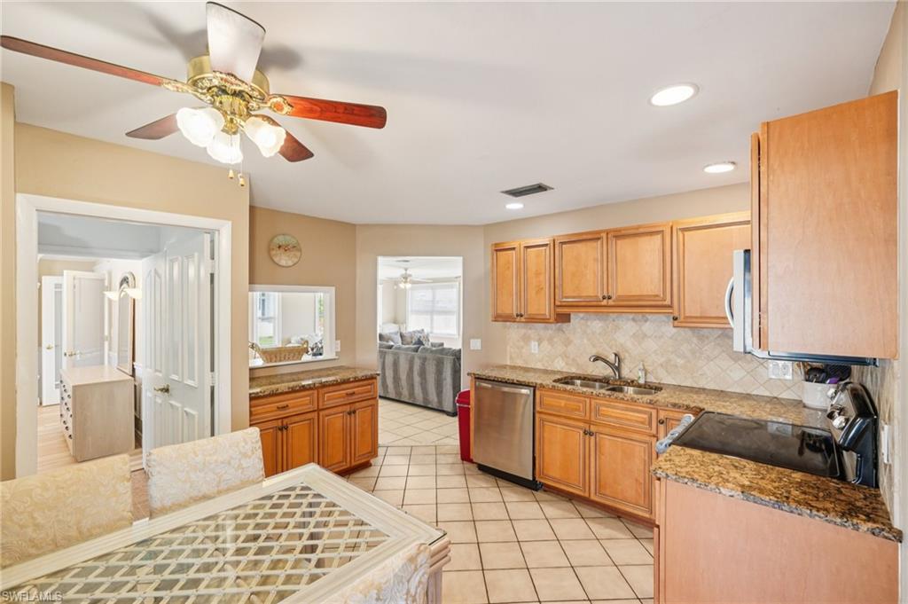 NAPLES PARK - Residential