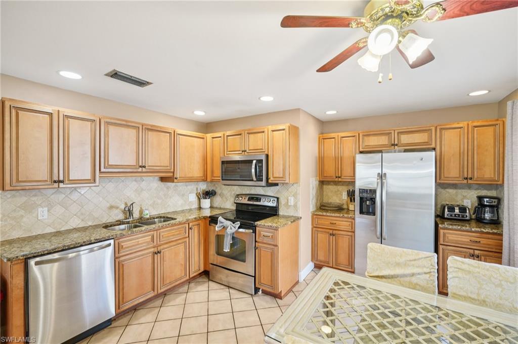 NAPLES PARK - Residential