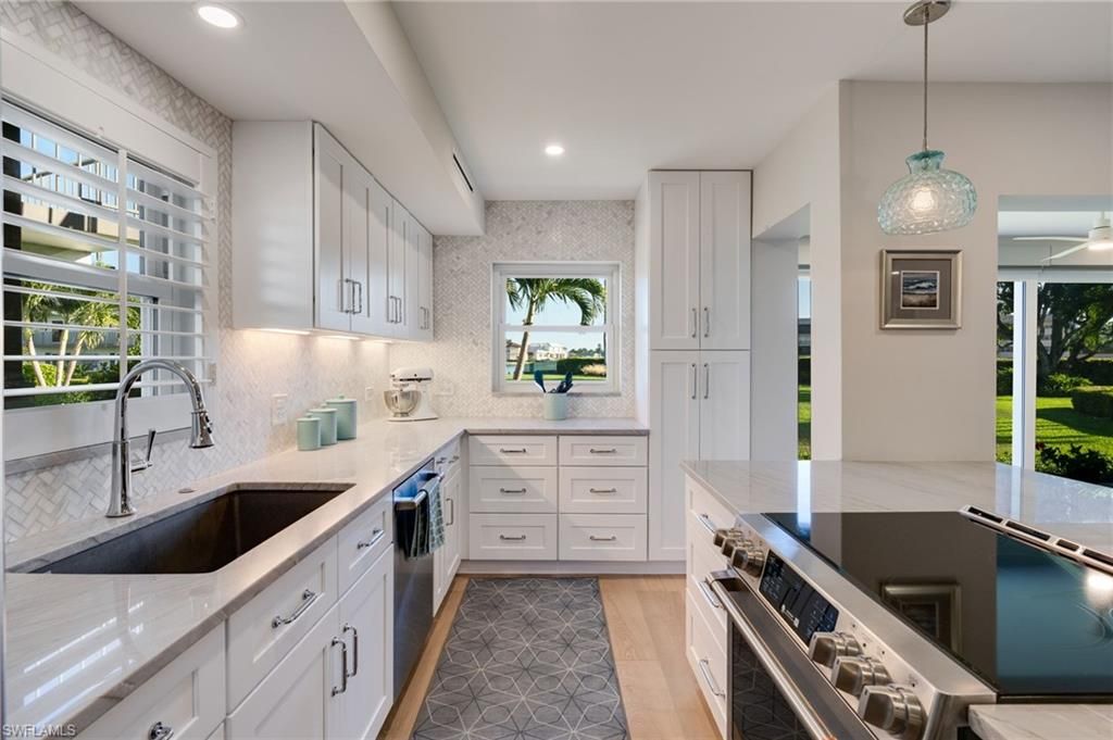 Photo of 3400 Gulf Shore BLVD N #B2, NAPLES, FL 34103 (MLS # 225082538)