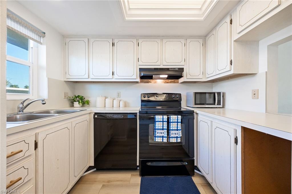 RIVIERA COLONY GOLF ESTATES - Residential