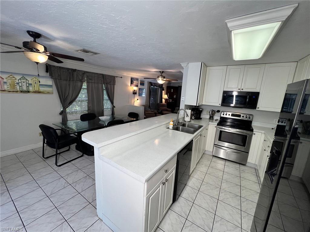 NAPLES PARK - Residential