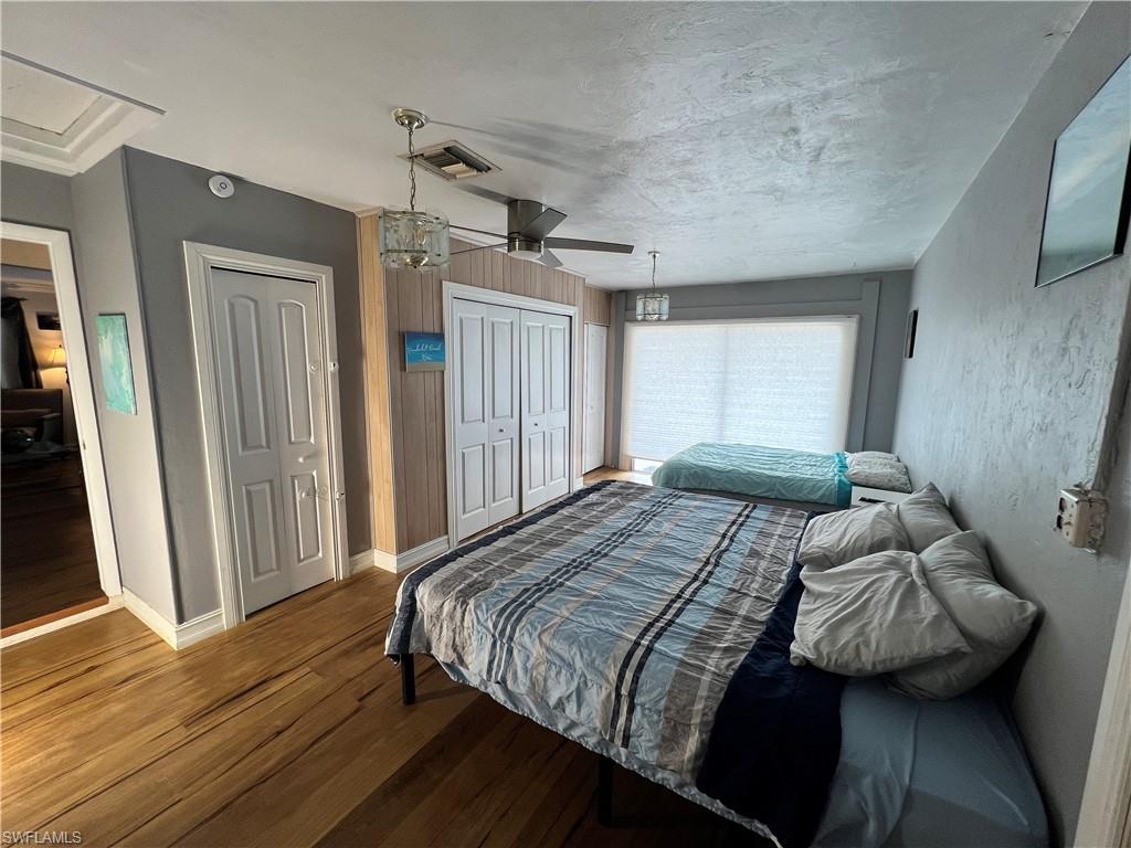 NAPLES PARK - Residential