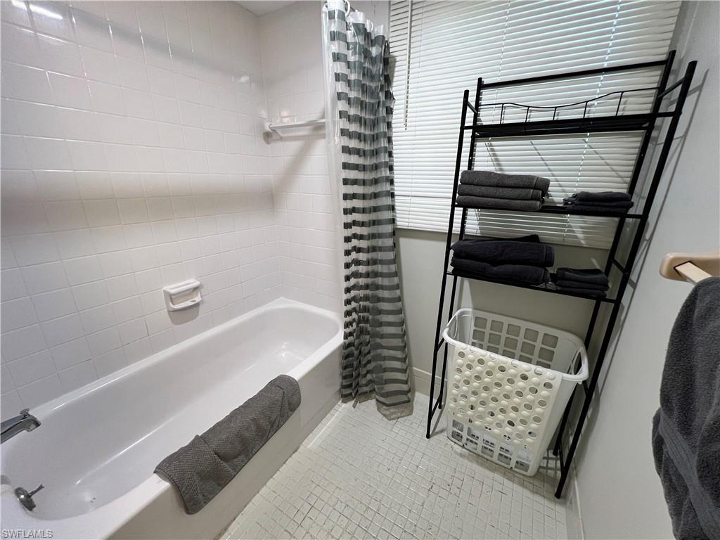 NAPLES PARK - Residential