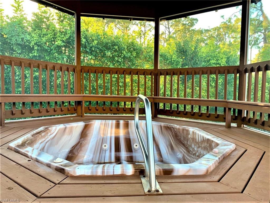 KINGS LAKE - Residential