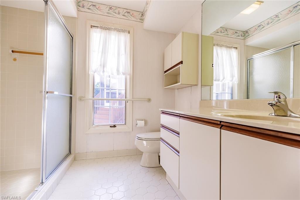 KINGS LAKE - Residential