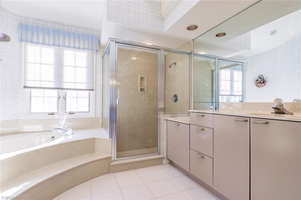 KINGS LAKE - Residential