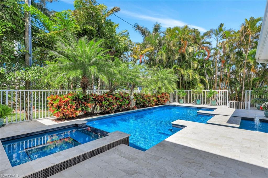 OLDE NAPLES - Residential