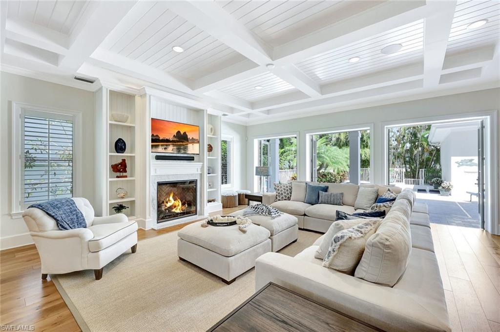 OLDE NAPLES - Residential