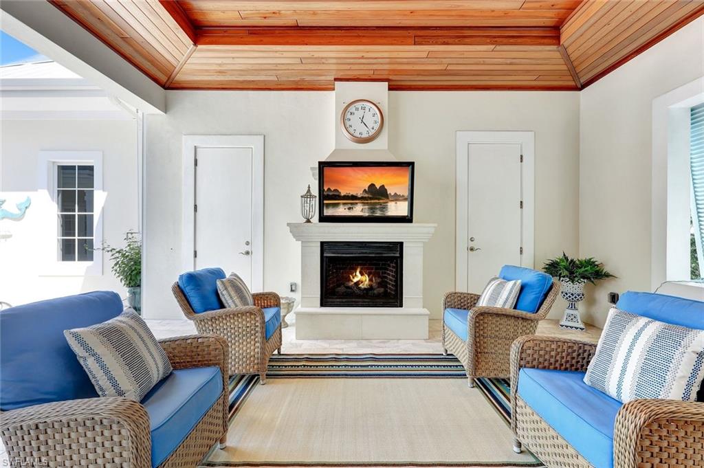 OLDE NAPLES - Residential