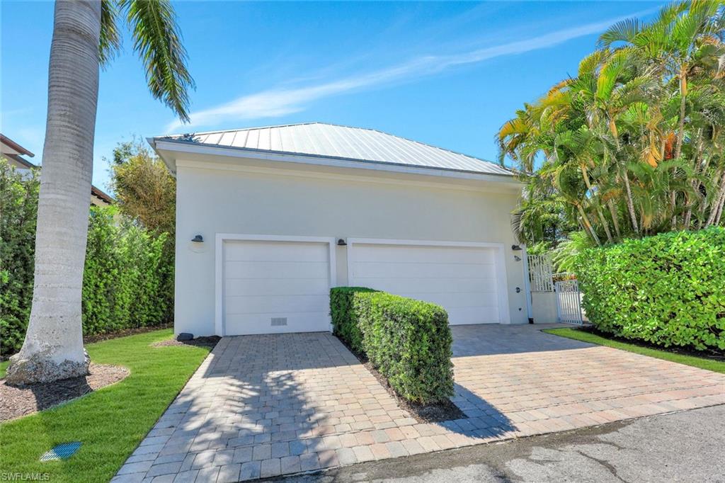 OLDE NAPLES - Residential