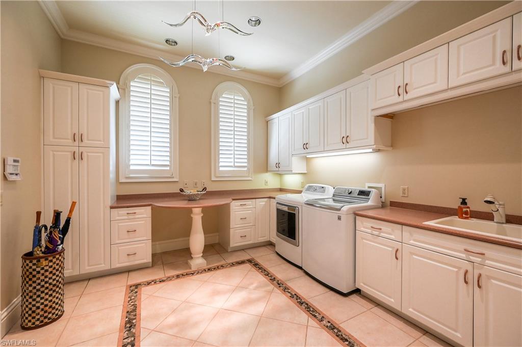 PINE RIDGE - Residential