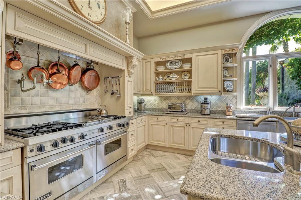 ESTATES - Residential