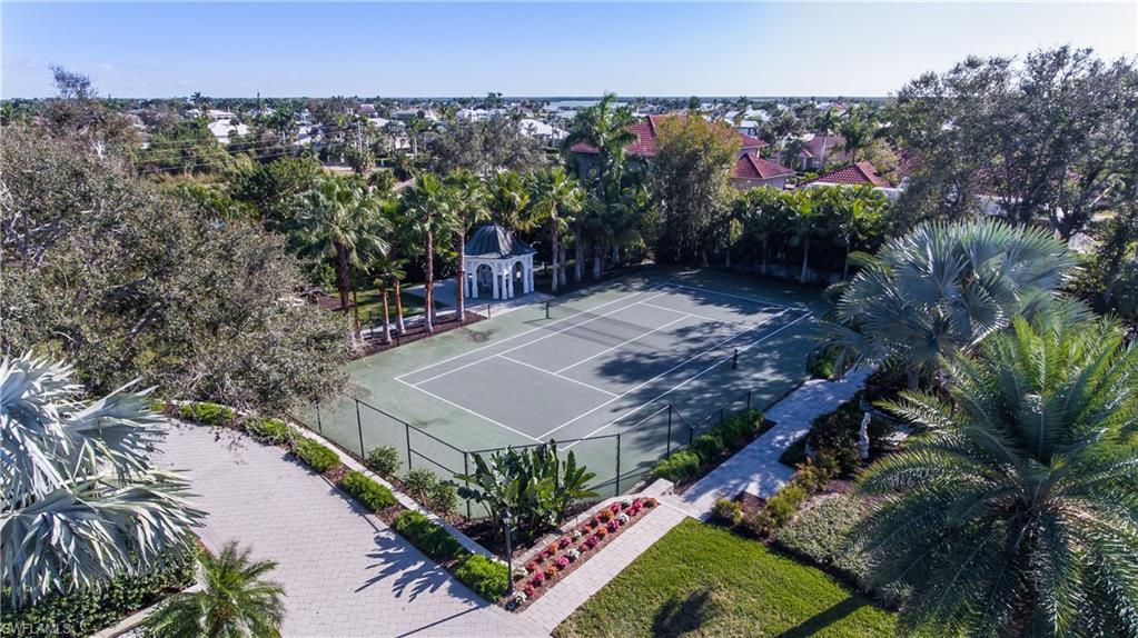 ESTATES - Residential