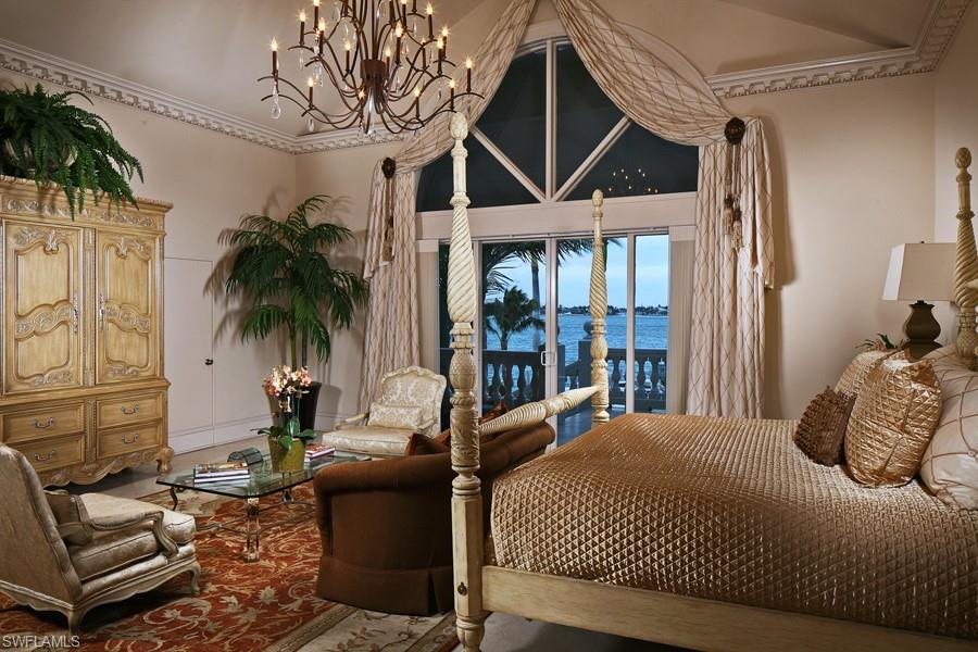 ESTATES - Residential