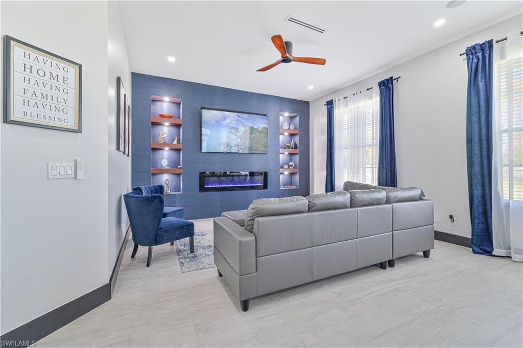 THE GROVES - Residential