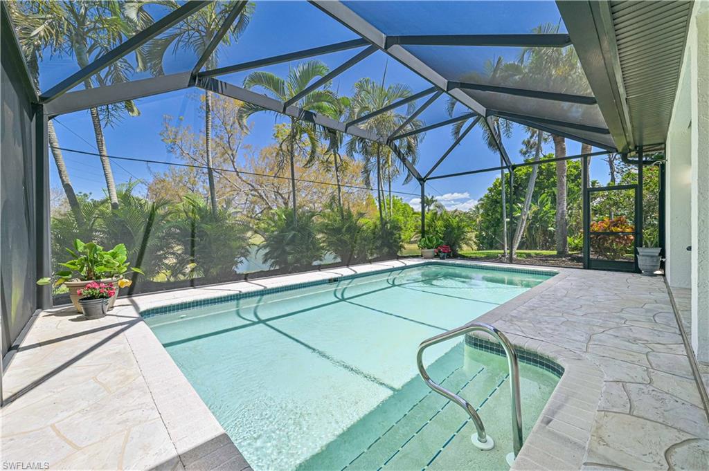 THE GROVES - Residential