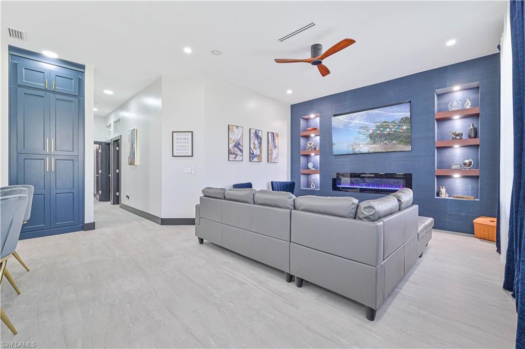 THE GROVES - Residential