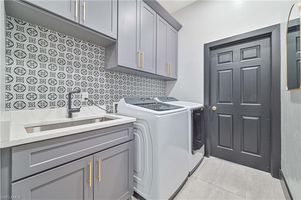 THE GROVES - Residential