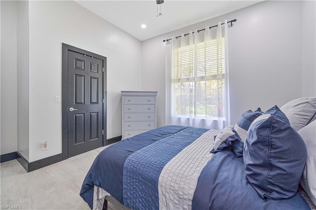 THE GROVES - Residential