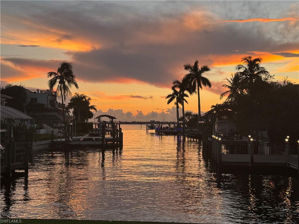 TOWN AND RIVER - Residential