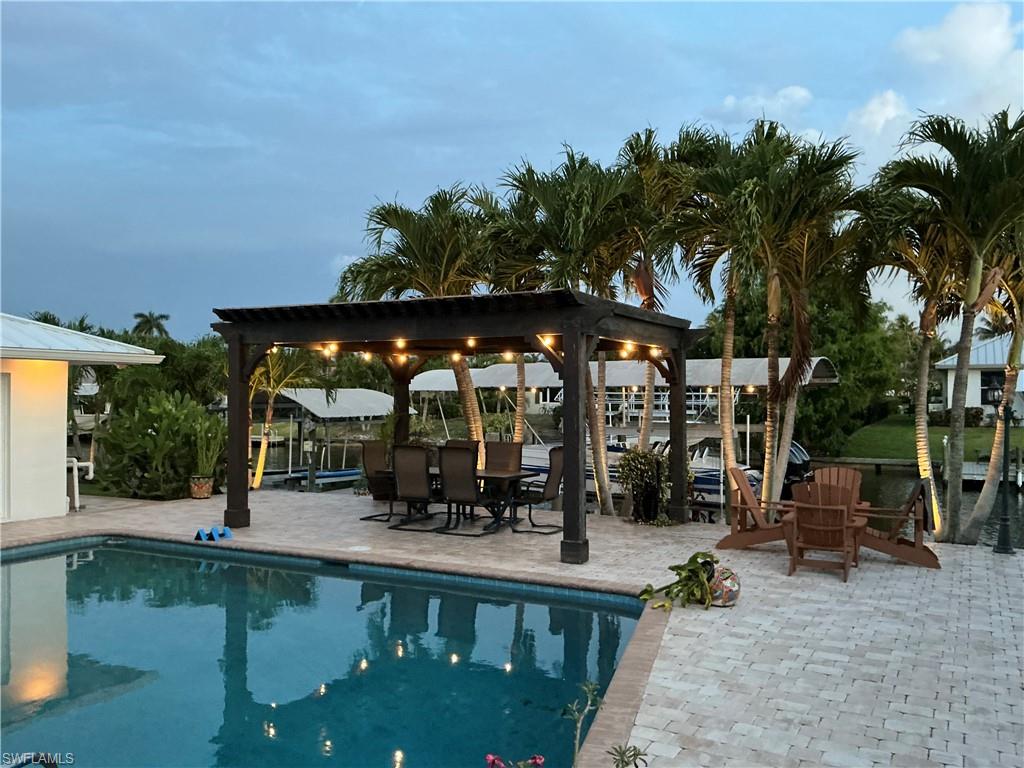 TOWN AND RIVER - Residential