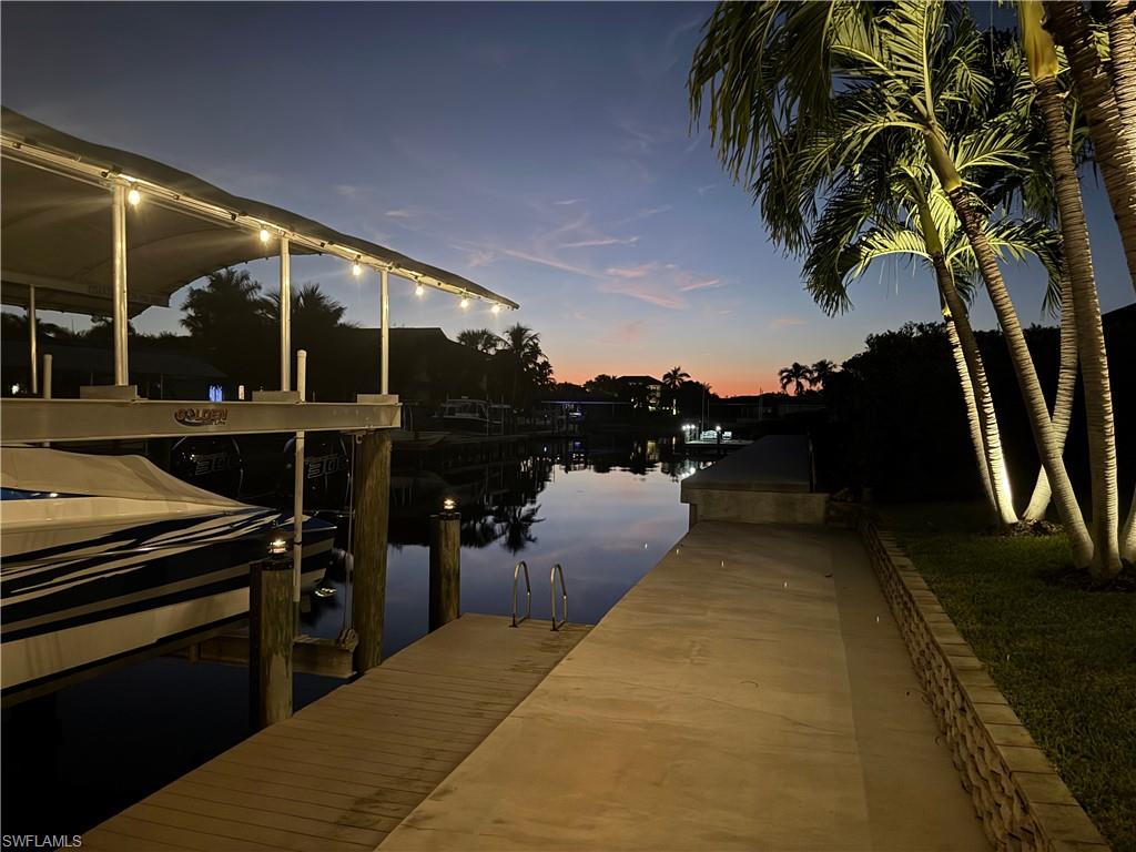 TOWN AND RIVER - Residential