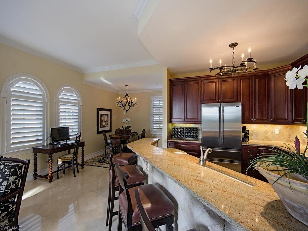 THE COLONNADE ON 5TH - Residential